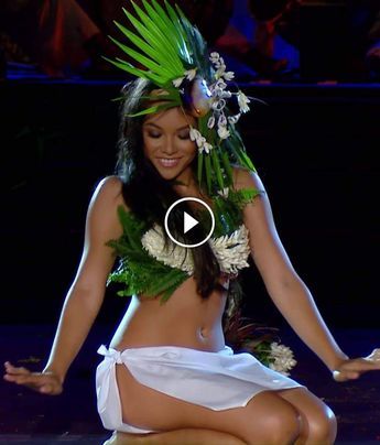 Tahitian Dance Performance Video by Océane Ehrhardt – DanceLifeMap Ori Tahiti, Tahitian Dance, Polynesian Dance, Hawaiian Dancers, Belly Dancing Videos, Image Couple, Bachata Dance, Mode Editorials, Dance Style