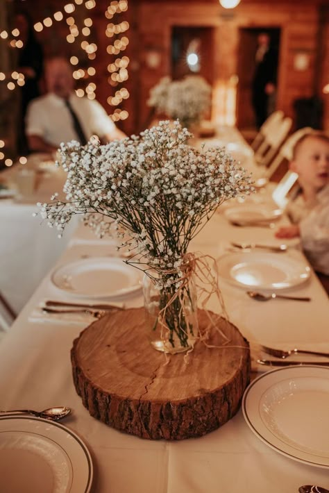 Wedding Ideas Country Outdoor, Country House Wedding Decor, Country Wedding Flowers Rustic, Country And Western Wedding, Western Vibe Wedding, Wedding Ideas Western Boho, Wedding Ideas Country Theme, Western Style Wedding Decorations, Western Venue Wedding