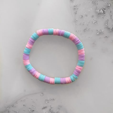 A handmade bracelet made by Ri :) -17cm Bracelet Buisness, Clay Bead Designs, Clay Beads Ideas, Bracelet Combos, Sea Beads, Clay Beaded Bracelet, Simple Beaded Bracelets, Clay Bead Ideas, Make Clay Beads