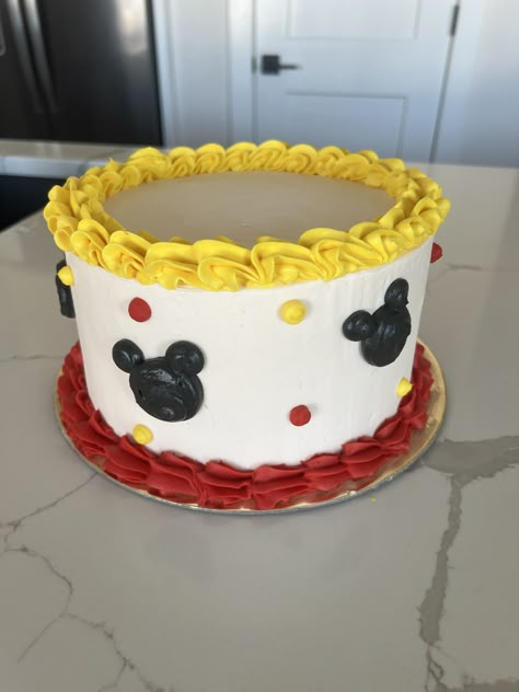 First Birthday Mickey Mouse Cake, How To Make A Mickey Mouse Cake, Mickey Mouse Mini Cake, Mickey Mouse Simple Cake, Homemade Mickey Mouse Cake, Mickey Mouse Smash Cake Ideas, Mickey Minnie Birthday Cake, Small Mickey Mouse Cake, Mickey Mouse Clubhouse Birthday Party Food