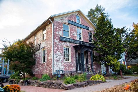 Historic Old Wethersfield, CT is a quaint, picturesque town steeped in rich history and packed with old New England charm. If you're looking for a place with fun, fall vibes, but don't want to deal with the chaos of Salem, I highly recommend @exploreoldwethersfield @ctvisit * * * #oldwethersfield #visitconnecticut #connecticut_igers #newengland #newenglandwithlove #historicnewengland #americanrevolution #historical #lhealeyphoto Wethersfield Ct, Visit Connecticut, Historic New England, The Chaos, Fall Vibes, Connecticut, Old And New, New England, A Place