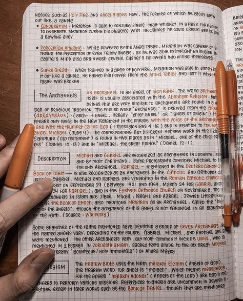 Random Notes, Learn Handwriting, خريطة ذهنية, Handwriting Examples, Materi Bahasa Jepang, Pretty Handwriting, School Study Ideas, College Notes, Study Flashcards