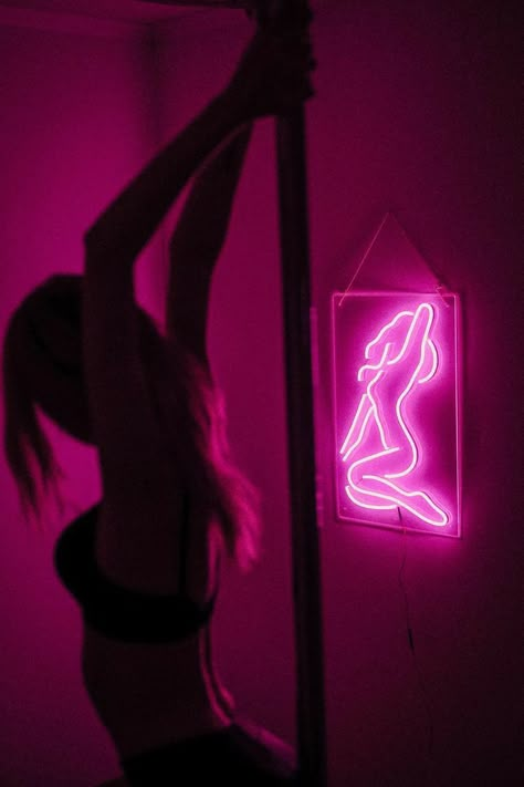 Dungeon Room, Pink Neon Sign, Nightclub Aesthetic, Clubbing Aesthetic, Dancing Aesthetic, Vinnie Hacker, Neon Aesthetic, Mötley Crüe, Pink Neon