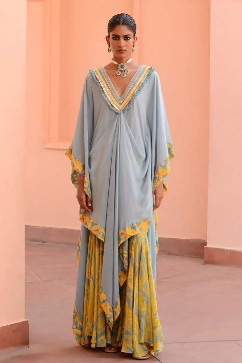 Kaftan Pattern, Layered Fringe, Kaftan For Women, Kaftan Designs, Kaftan Style, Draped Skirt, Designer Dresses Casual, Stylish Dress Book, Indian Designer Outfits