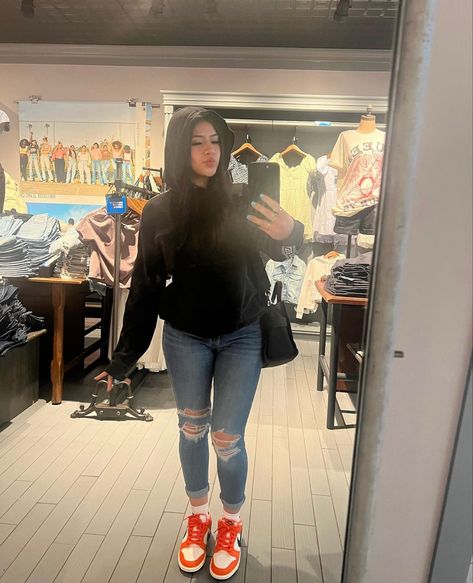 Jeans Jordans Outfit, Black Hoodie And Jeans Outfit, Grey Ripped Jeans Outfit, Ripped Jeans Outfit Winter, Hoodie And Jeans Outfit, Mirror Pic Black, Casual Athletic Outfits, Grey Nike Jacket, Black Hoodie Outfit