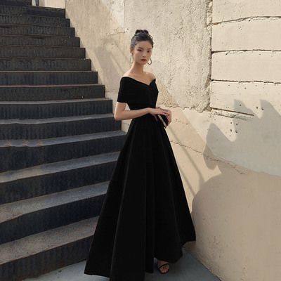 Simple Prom Dress Long Sleeve, Comfortable Prom Dress, Dark Gown Dress, Elegant Classy Evening Dress, Velvet Evening Dress Long, Formal Black Maxi Dress, Minimalist Gown Classy, Beautiful Black Dresses Classy, Black Opera Dress