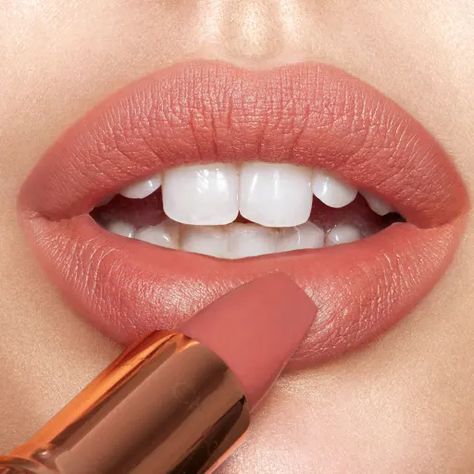 super-you-fair-model Peach Nude Lipstick, Warm Pink Lipstick, Lipstick Charlotte Tilbury, Natural Lip Color, Charlotte Tillbury, Neutral Lip, Charlotte Tilbury Matte Revolution, Hot Lipstick, Matte Nude Lipstick