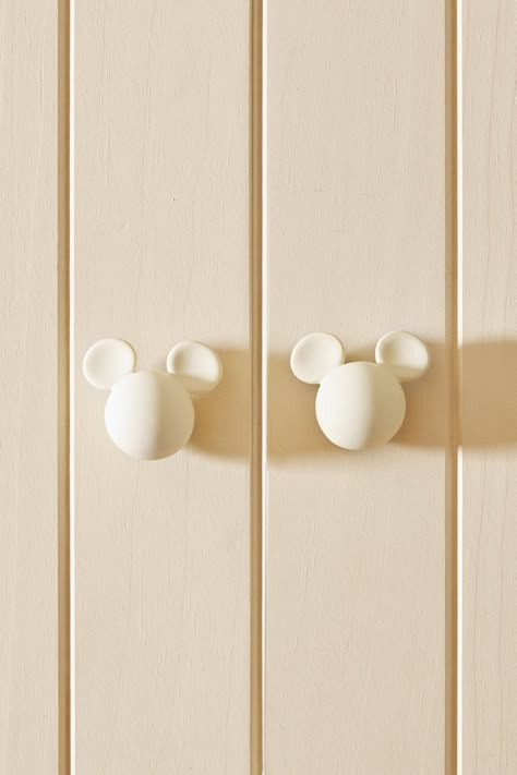 MICKEY MOUSE © DISNEY © DOOR KNOB (PACK OF 2) - Beige | ZARA United States Resin Door, Vintage Disney Nursery, Mickey Mouse Nursery, Disney House Ideas, Mickey Mouse Room, Mickey Mouse Bedroom, Disney Themed Nursery, Disney Themed Rooms, Casa Disney