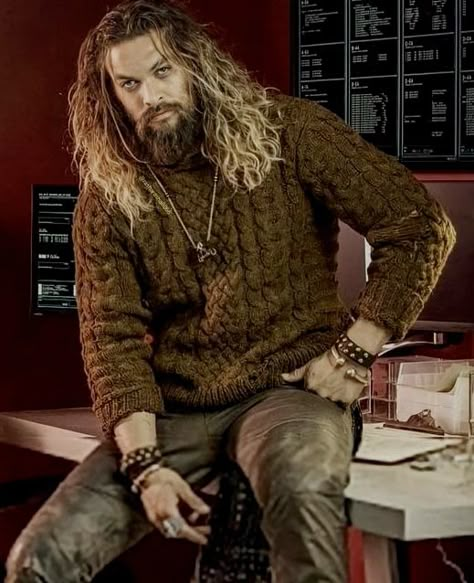 Jason Momoa Hair, Rugged Gentleman, Aquaman Actor, Medieval Men, Boho Men Style, Boyfriend Fashion, Jason Momoa Shirtless, Jason Momoa Aquaman, Boho Men