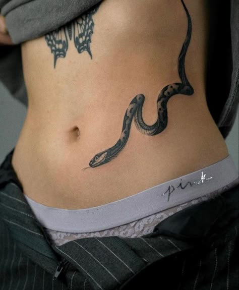 Serpent Tattoo, Waist Tattoos, Belly Tattoos, Belly Tattoo, Bone Tattoos, Snake Tattoo Design, Stomach Tattoos, Incredible Tattoos, Snake Tattoo