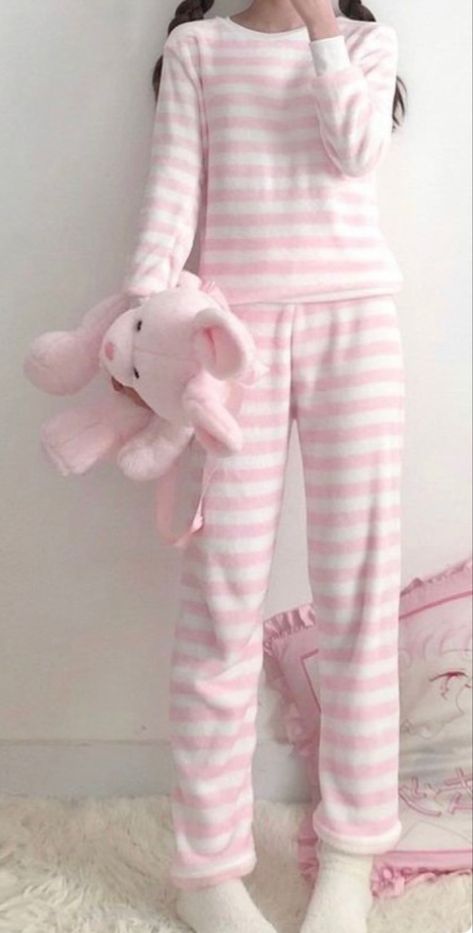 Kawaii Pjs, Anti Romantic, Pajamas For Teens, Kawaii Pajamas, Pajamas Aesthetic, Cozy Pants, Cute Pjs, Fashion Grunge, Pink Pajamas