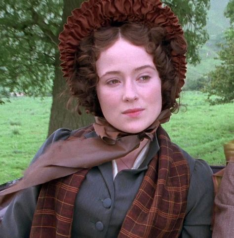 Jennifer Ehle as Elizabeth Bennet in Pride and Prejudice (1995). #JenniferEhle #ElizabethBennet #Prideandprejudice #1995 #tvminiseries #series Jennifer Ehle Elizabeth Bennet, Liz Bennett Pride And Prejudice, Elizabeth Bennet 1995, Pride And Prejudice Elizabeth, Pride And Prejudice 1995, Jennifer Ehle, Pride And Prejudice And Zombies, Sam Riley, Tv Miniseries