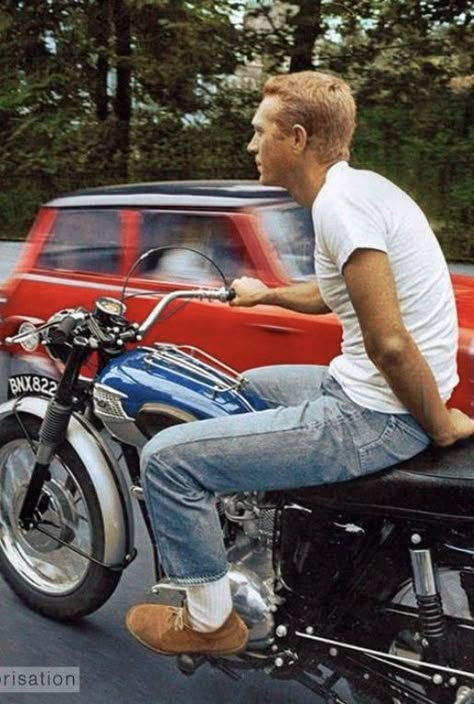 Bruce Penhall, Steve Mcqueen Motorcycle, Mcqueen Outfit, Actor Steve Mcqueen, Steve Mcqueen Style, Esquire Uk, Thomas Crown Affair, Triumph Tr6, Rolex Explorer Ii