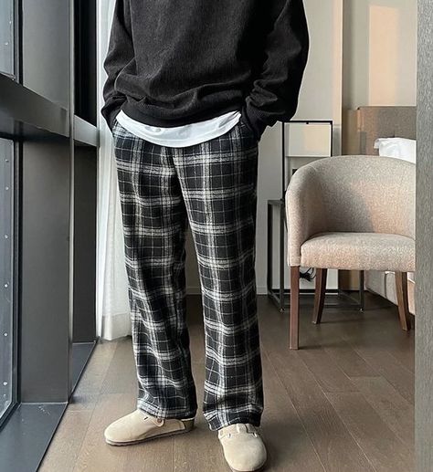 Male Pjs, Pajama Fits, Doc Marten Outfits, Outfit Cowok, Checkered Trousers, Guys Fashion Casual, Comfy Casual Outfits, Guys Fashion, Classy Outfits Men