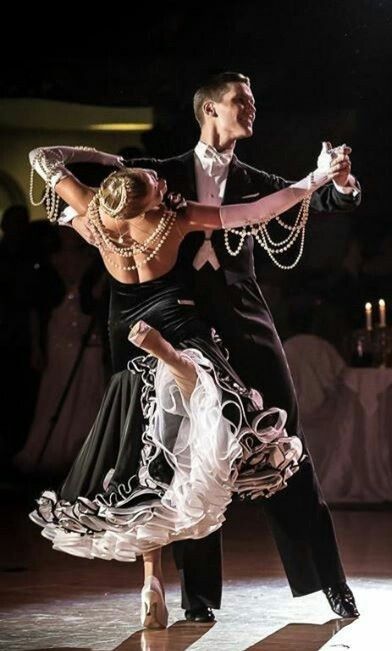 Dancing Pictures, Strictly Ballroom, Dancing Ballroom, Waltz Dance, Viennese Waltz, Dancesport Dresses, Dance Ballroom, Ballroom Gowns, Ballroom And Latin