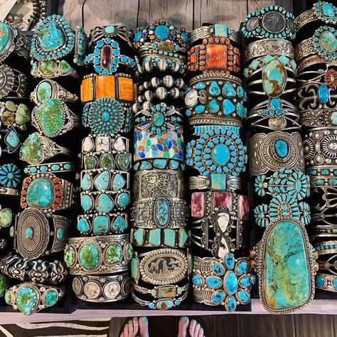 Hippie Cowgirl, Western Nails, Cowgirl Couture, Southwestern Print, Desert Vibes, Turquoise Jewelry Native American, Boho Chic Dress, Southwest Jewelry, Desert Sand