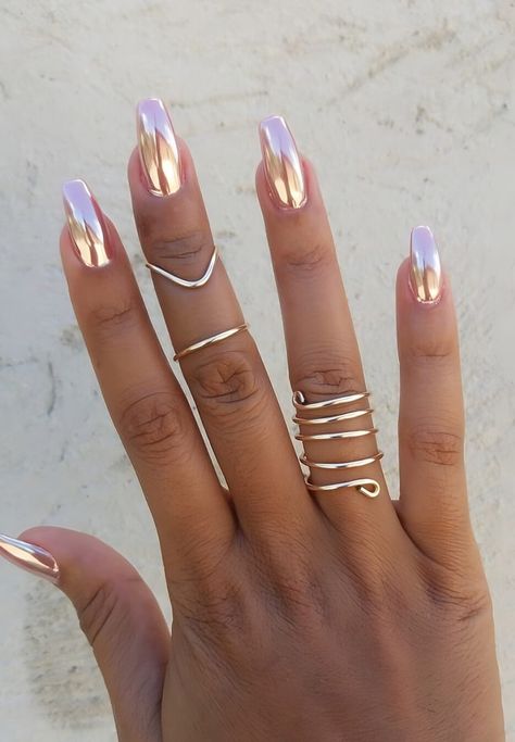 Gold Chrome Nails, Aurora Nails, Chrome Nails Designs, Mirror Nails, Makijaż Smokey Eye, Pearl Nails, Metallic Nails, Beach Nails, Hot Nails