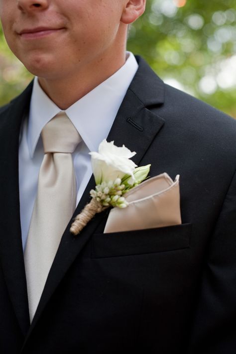 Groomsmen Black And Champagne, Black Suit Champagne Tie Wedding, Black Suit Taupe Tie Groomsmen, Black Suit With Champagne Bow Tie, Black And Beige Suits For Men, Black Suit With Beige Tie, Black Suit Cream Tie, Groom Black Suit Champagne Tie, Groomsmen Attire Champagne Tie