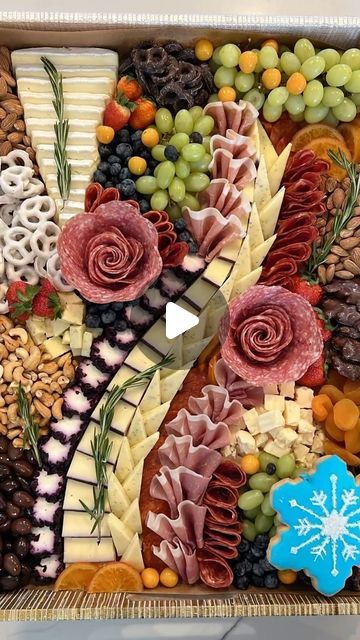 Food Catering Ideas Buffet Tables, Cheese Board Display, Cheese Platter Board, Cheese Platers, Have A Great Wednesday, Charcuterie Display, Appetizer Display, Nibbles For Party, Cheese Display