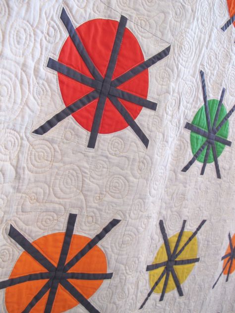 Mid-Century Modern Quilt by Jo Avery Mid Century Modern Quilts, Midcentury Modern Quilt, Mid Century Modern Quilt, Jo Avery, Starburst Quilt, Rug Mugs, Midcentury Modern House, Mid Century Artwork, Lights Painting