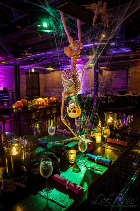 Halloween Bat Mitzvah | Designer Event Chicago | PartySlate Chicago Halloween, Halloween Party At Home, Festa Hotel Transylvania, Halloween Club Party, Best Halloween Party, Halloween Club, Halloween Bar, Easy Halloween Party, Spooky Halloween Party