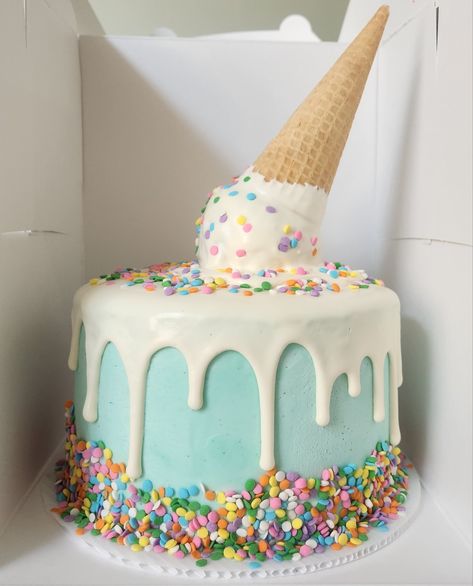 Ice Cream Donut Cake, Ice Cream Drip Cake, Ice Cream Theme Birthday Party, Donut Unicorn, Ice Cream Birthday Party Theme, Sweet Birthday Cake, Ice Cream Party Theme, Ice Cream Cone Cake, Ice Cream Birthday Cake