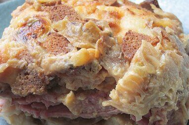 Reuben-Pierogie Casserole | Allrecipes Leftover Corn Beef, Corn Beef Recipes, Beef Quiche, Leftover Cabbage, Corned Beef Hash Breakfast, Corned Beef Leftovers, Recipes Dumplings, Deli Style Sandwiches, Pierogi Casserole