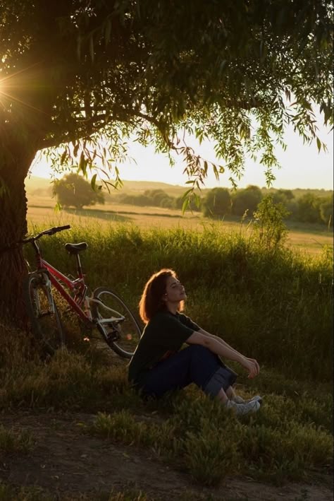 Sitting Under A Tree, Under A Tree, 사진 촬영 포즈, Sopot, Foto Poses, Trik Fotografi, Summer Dream, 인물 사진, Nature Aesthetic