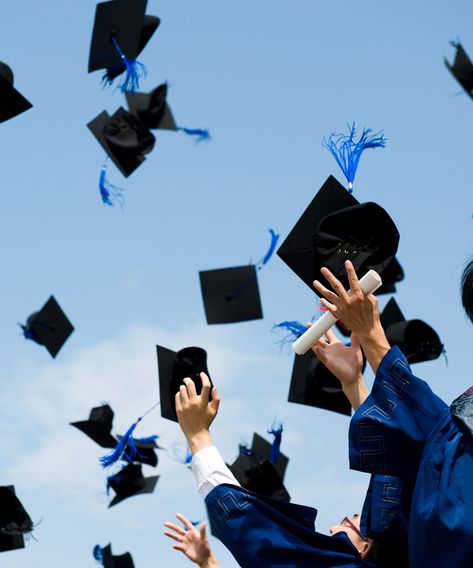 Degree Picture, Masters Graduation Pictures, Masters Graduation, Coin Photo, Graduation Picture Poses, Science Degree, Dream Symbols, University Degree, Congratulations Graduate