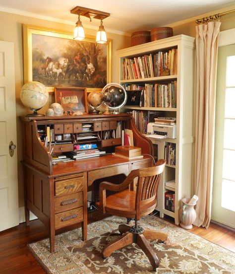 Desk Vintage Aesthetic, Vintage Desk Aesthetic, Old Study Room, Vintage Desk Ideas, Study Desk Design, 70s Home Office, Vintage Study Room, Night Sky Canvas Painting, Home Study Design