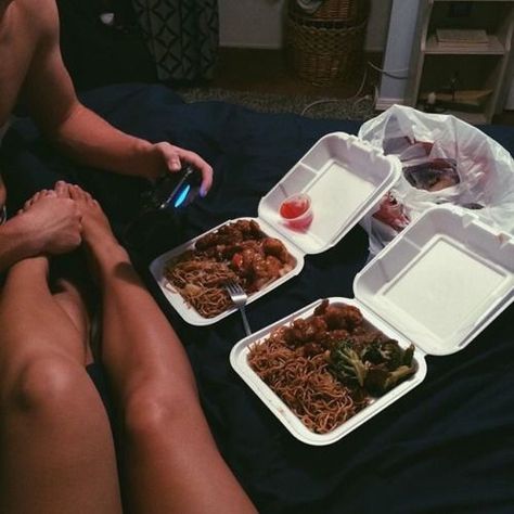 Romantic Surprises For Him, Xavier Rudd, Surprise For Him, Romantic Surprise, Cute Date Ideas, Boyfriend Goals, Relationship Goals Pictures, The Perfect Guy, Photo Couple