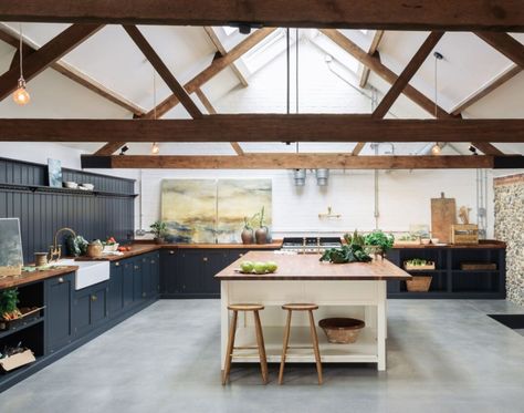 Kitchens Farmhouse, Patterned Tile Backsplash, Floating Shelves Kitchen, Eclectic Farmhouse, Devol Kitchens, Farmhouse Kitchens, Interior Vintage, Casas Coloniales, Cement Floor