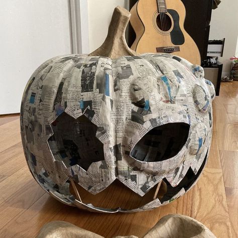 Hellowen Mask Ideas, Making A Paper Mache Mask, Diy Pumpkin Mask Halloween, How To Make A Pumpkin Head Mask, Paper Bag Jack O Lantern, Paper Mache Pumpkin Head Mask, Things To Make Out Of Paper Mache, Pumpkin Head Tutorial, Paper Mache Halloween Costume