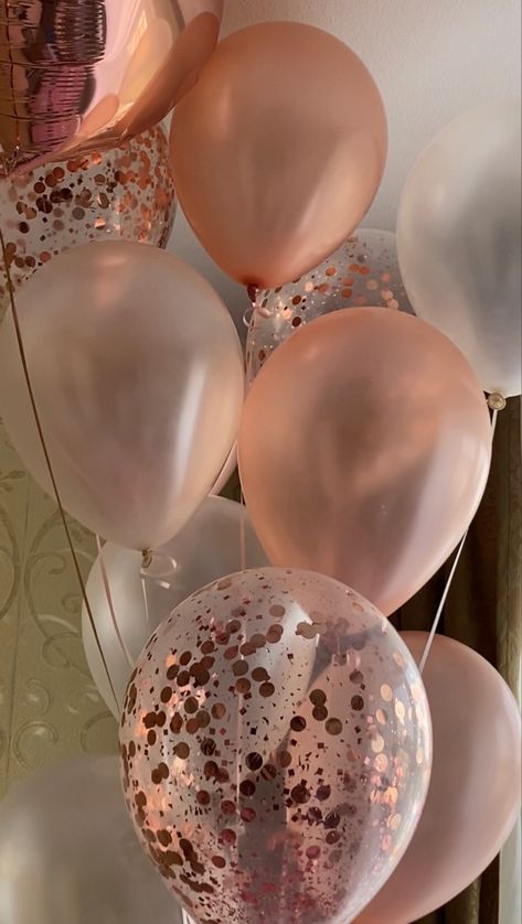 17 Birthday Balloons Aesthetic, Birthday Baloon Aestethic, Pink B Day Party, 17 Aesthetic Number, Aesthetic Birthday Balloons, Pink Balloons Aesthetic, Happy Bday Aesthetic, 14th Birthday Balloons, 18th Bday Aesthetic