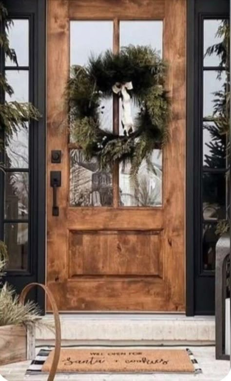 Mountain Lodge Front Door, Boho Farmhouse Front Porch Decor, Organic Modern Front Door, Moody Front Porch, Modern Farmhouse Christmas Porch, Mountain Entryway, Western Front Door, Fall Front Door Decor Entrance, Log Cabin Front Door