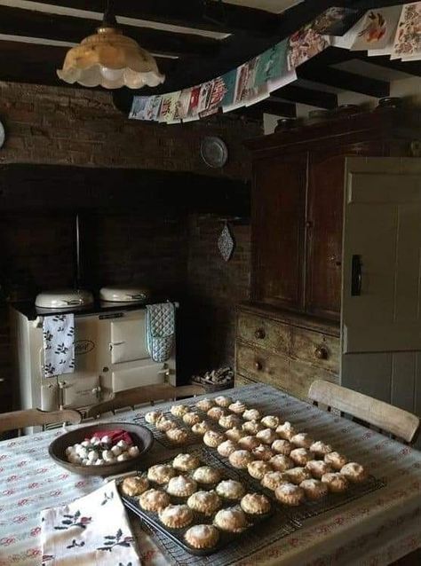 Michelle Palmer, Cottagecore Food, Candles Decoration, Bakery Aesthetic, Simple Cottage, Rustic Food, Nature Aesthetics, Baking Homemade, The Old Ways