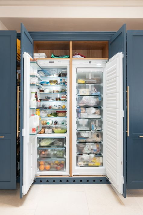 Built In Fridge, Built In Fridge Freezer, Large Fridge Freezer, Fridge Design, Large Fridge, Fridge And Freezer, Integrated Fridge Freezer, Open Plan Kitchen Dining, Kitchen Fridges