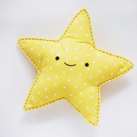 Sewing Crafts To Make and Sell - Easy Sew Star Snuggler -  Easy DIY Sewing Ideas To Make and Sell for Your Craft Business. Make Money with these Simple Gift Ideas, Free Patterns, Products from Fabric Scraps, Cute Kids Tutorials http://diyjoy.com/crafts-to-make-and-sell-sewing-ideas Lovey Sewing Pattern, Fabric Star, Star Pillow, Trendy Sewing Projects, Diy Sewing Gifts, Star Tutorial, Sewing To Sell, Costura Diy, Ladder Stitch