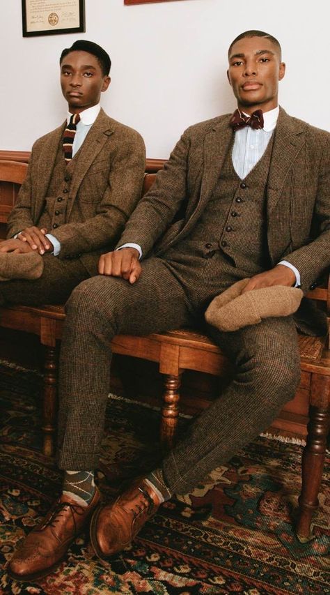 Classy Outfits For Black Man, Ralph Lauren Morehouse, Black Dandyism Fashion, Hollywood Theme Party Outfit Men, Men Graduation Outfit College, Black Men Classy Outfits, Preppy Male Outfits, Black Dandyism, Great Gatsby Men