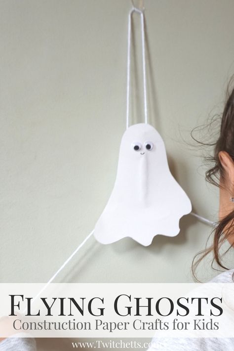 Create flying construction paper ghosts using white construction paper and toilet paper tubes. This simple craft will lead to fun kid approved Halloween ghost decorations. Flying Ghost, Ghost Crafts, Halloween Ghost Decorations, Construction Paper Crafts, Fun Halloween Crafts, Construction Crafts, Halloween Preschool, Easy Halloween Crafts, Halloween Crafts For Kids