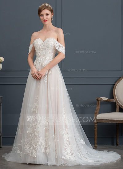 [£ 204.00] Ball-Gown Sweetheart Sweep Train Tulle Wedding Dress (002171937) Wedding Ball Gown Princess, Barn Wedding Invitations, Sweep Train Wedding Dress, Bow Wedding Dress, Buy Wedding Dress, Dress Train, Ball Gowns Princess, Ruffle Wedding Dress, Lace Ball Gowns