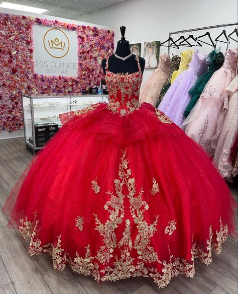 Red And Gold Dress Quinceanera, Royal Red Quinceanera Dresses, Dresses Quinceanera Red, Quince Dresses Red And Gold Mexican, Red Quinceanera Dresses With Gold, Red And Gold Quince Dress, Red And Gold Wuince Dress, Red And Gold Quinceanera Dresses, Gold Sweet 16 Dresses