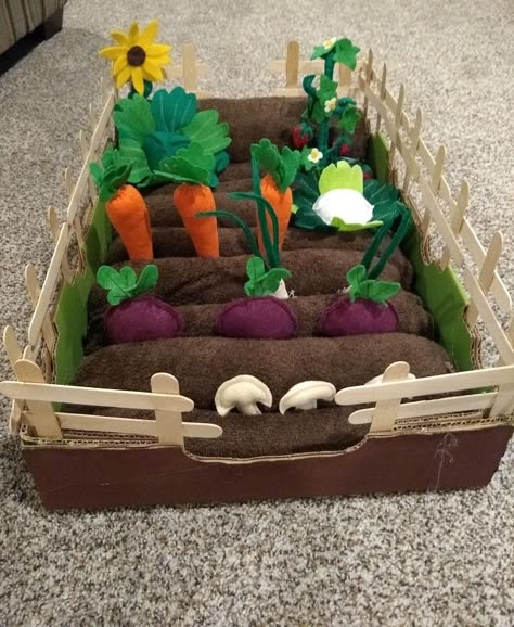 Veggie Patch, Diy Kids Toys, Felt Food, Farm Theme, Diy Felt, Toddler Learning Activities, Montessori Activities, Felt Diy, Easter Hairstyles