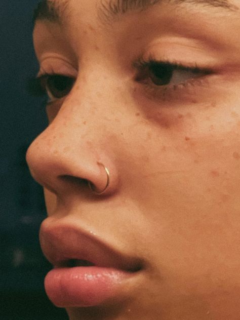 Nostril Hoop Piercing, Minimal Nose Ring, Gold Nose Hoop Ring, Minimalistic Nose Piercing, Gold Nose Piercing Hoop, Gold Hoop Nose Piercing, Nose Piercing Ring Aesthetic, Gold Hoop Nose Ring Aesthetic, Stud And Hoop Nose Piercing