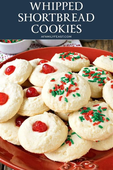 Whipped Shortbread Cookie Recipe, Carrot Cheesecake Recipe, Christmas Dainties, Elf Cupcakes, Poinsettia Cocktail, Cobbler Dump Cake, Carrot Cheesecake, Simple Christmas Crafts, Christmas Vegetables