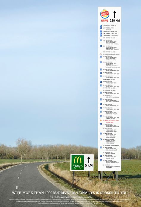 Mc Donalds Burger, Guerilla Marketing Examples, Ambush Marketing, Guerrilla Advertising, Big Ads, Publication Facebook, Guerrilla Marketing, Clever Advertising, 광고 디자인