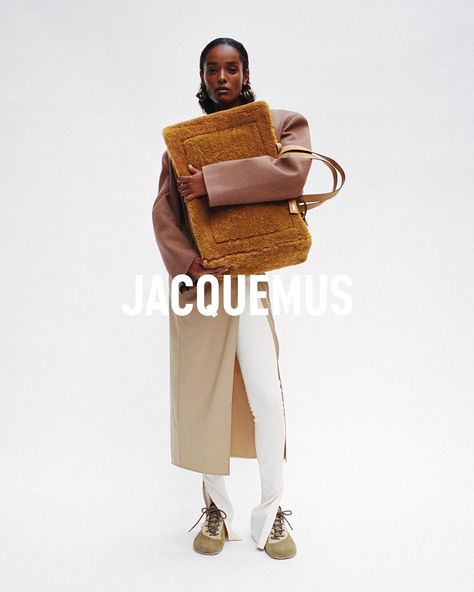 JACQUEMUS (@jacquemus) • Instagram photos and videos Fashion Marketing Campaign, Jacquemus Bag, Conceptual Fashion, Diy Bag Designs, Campaign Fashion, Best Handbags, Fashion Project, Branding Photoshoot, Fashion Studio