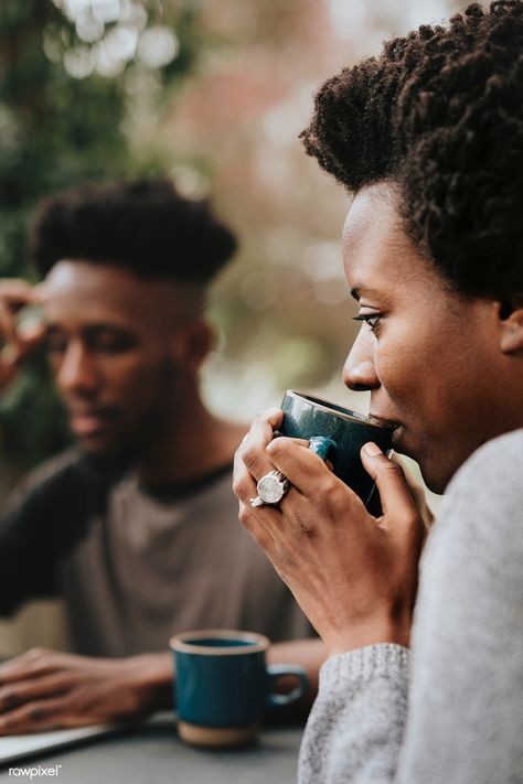 Black couple drinking coffee in the garden | premium image by rawpixel.com / Felix Couple Drinking Coffee, People Drinking Tea, Coffee In The Garden, Coffee Beans Photography, Couple Drinking, People Drinking Coffee, Coffee Lifestyle, People Drinking, Friends Drinks