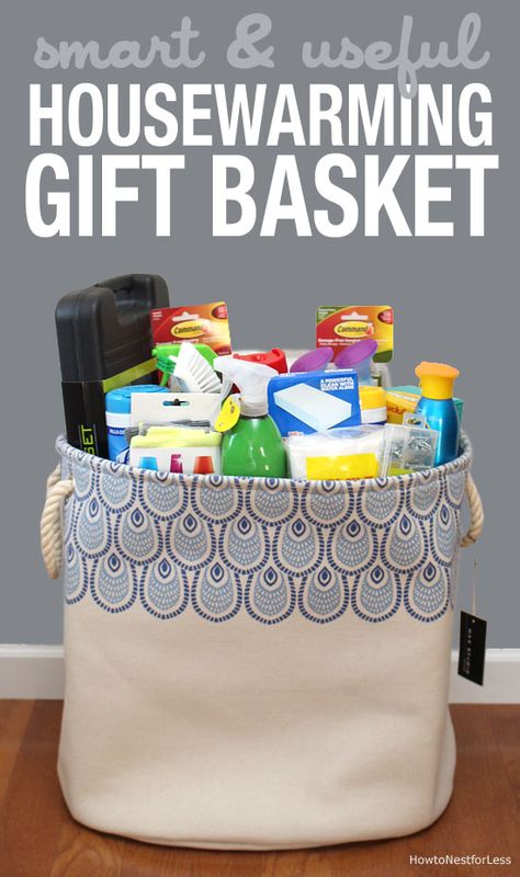 Smart and useful housewarming gift basket! LOVE that you give people what they actually need in the first few days (or things they might forget to buy... like trash bags!) Housewarming Gifts For Men, Housewarming Gift Basket, Housewarming Gift Baskets, Apartment Gift, Diy Gift Baskets, Creative Diy Gifts, Diy For Men, Mason Jar Gifts, Diy Presents