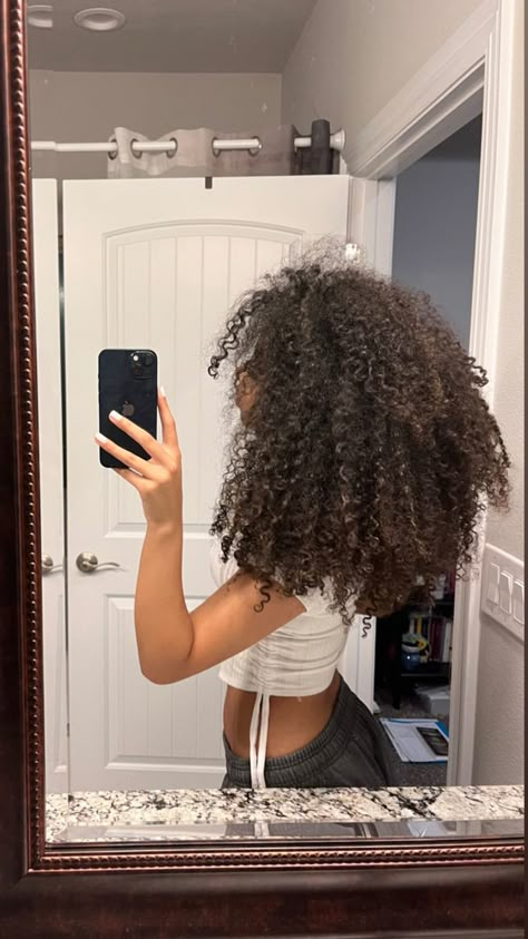 Curly Healthy Hair Aesthetic, Thick 3b Curly Hair, Healthy Curly Hair Aesthetic, Long Curly Hair Black Women, Long 3c Curly Hair, Long 3c Hair, Long 4a Hair, 3b Hair Type, Curly Hair 3c